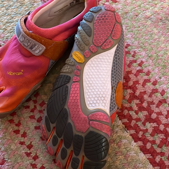 Swim shoes - Picture 2 of 3